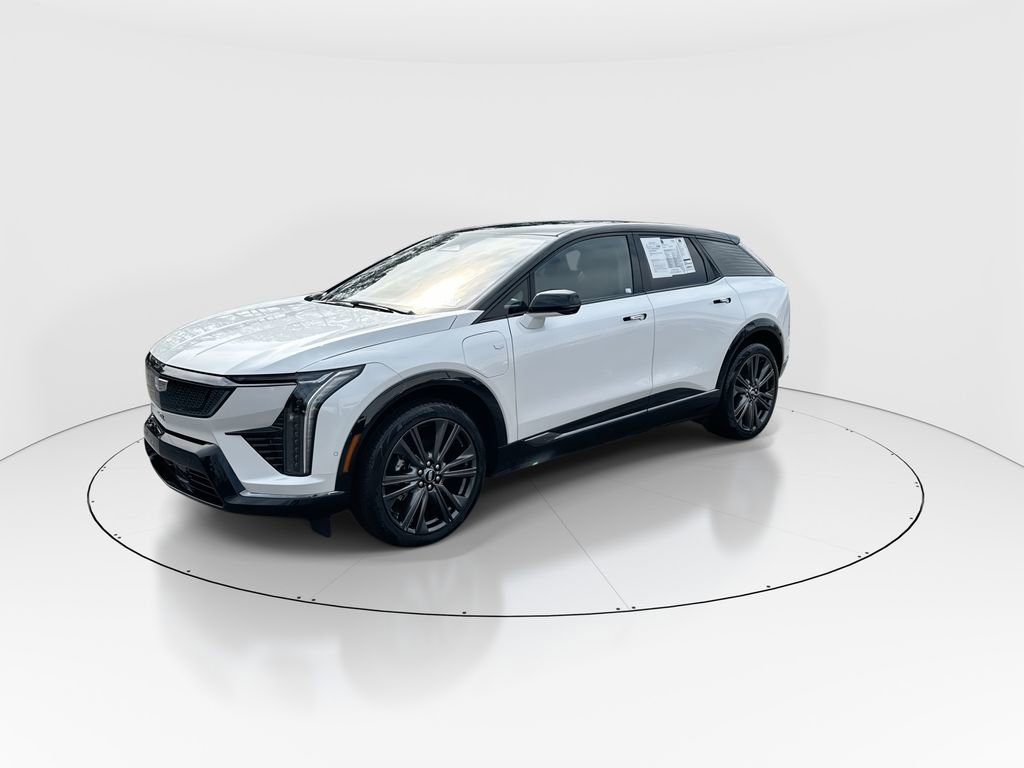 Used 2025 Cadillac Optiq Sport 2 image 4