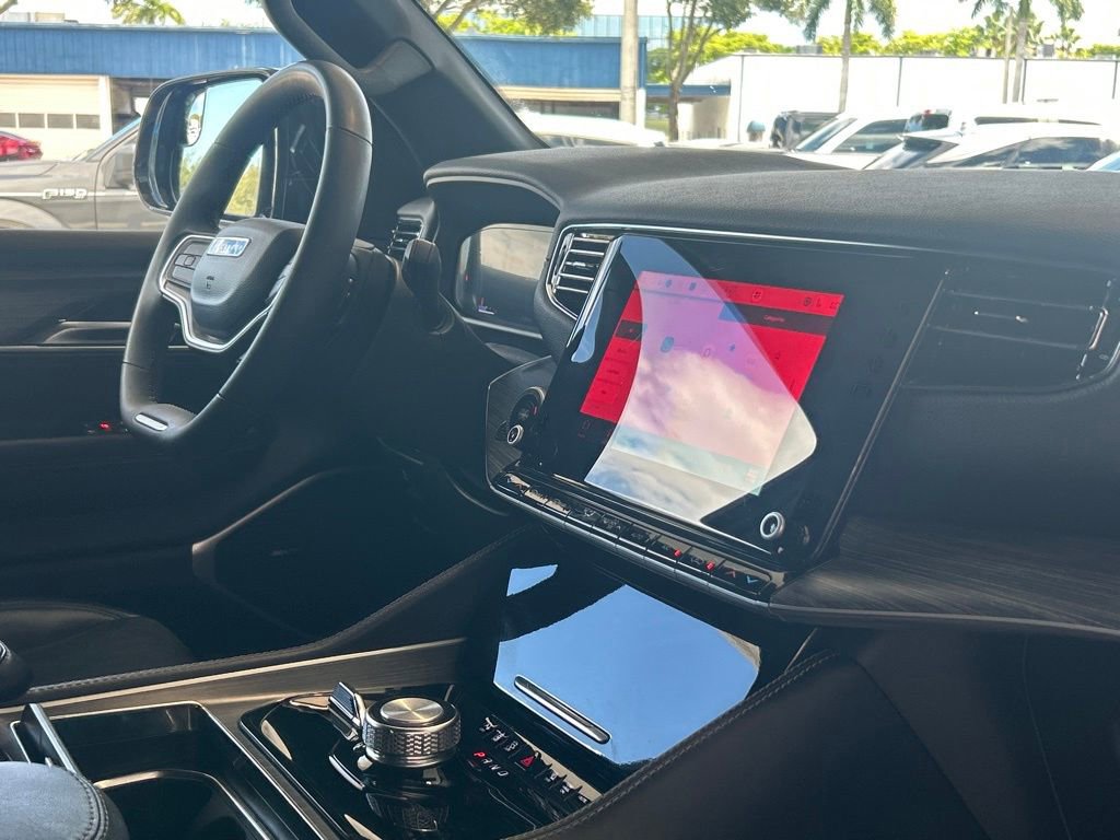 Used 2024 Jeep Wagoneer L Series II w/ Flexible Seating Group image 25