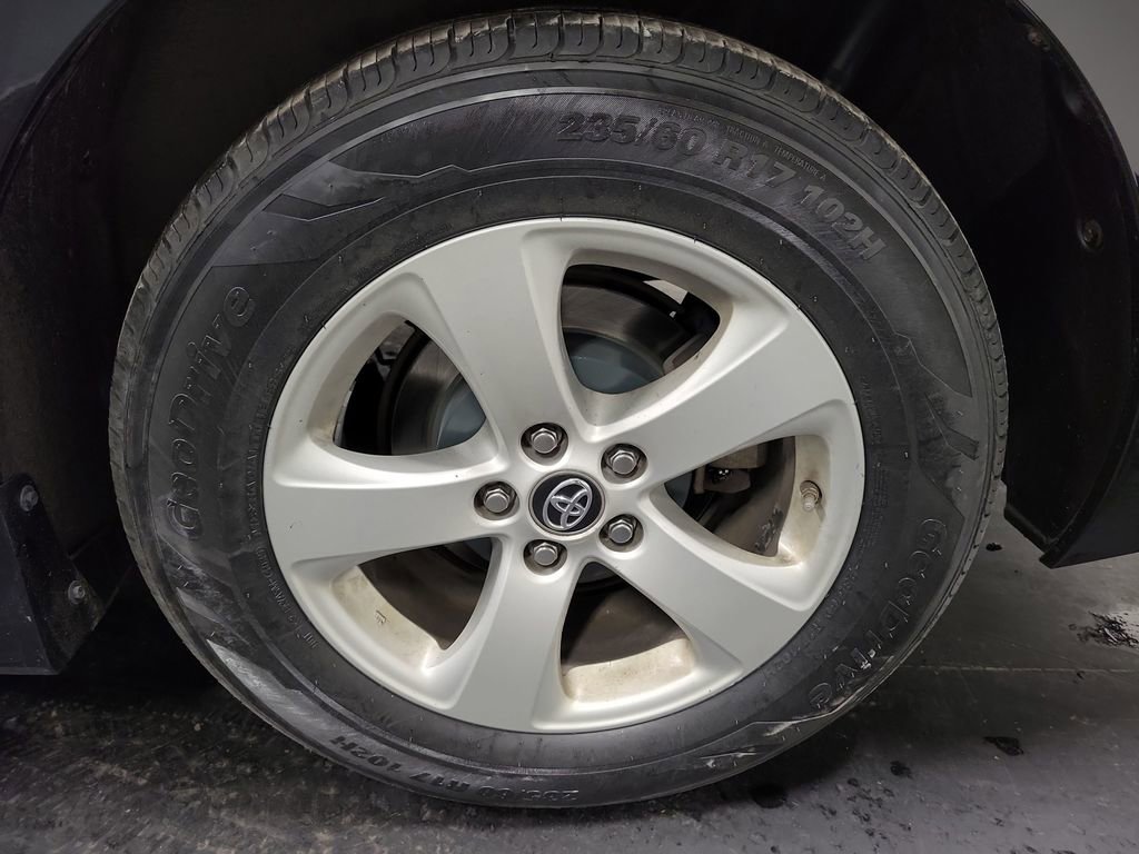 Used 2019 Toyota Sienna LE image 10