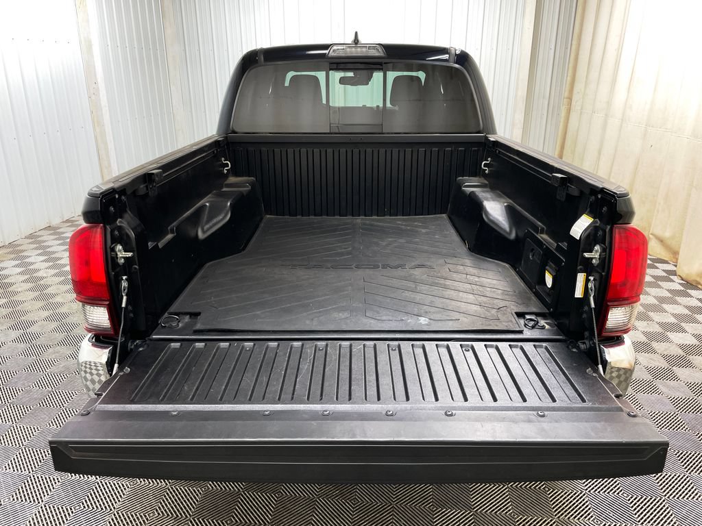 Used 2019 Toyota Tacoma TRD Off-Road AWD/4WD image 20