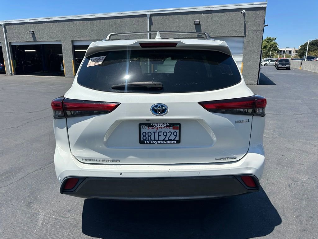 Used 2020 Toyota Highlander Limited FWD image 4