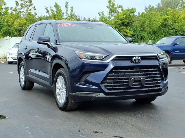Used 2026 Toyota Grand Highlander AWD image 3