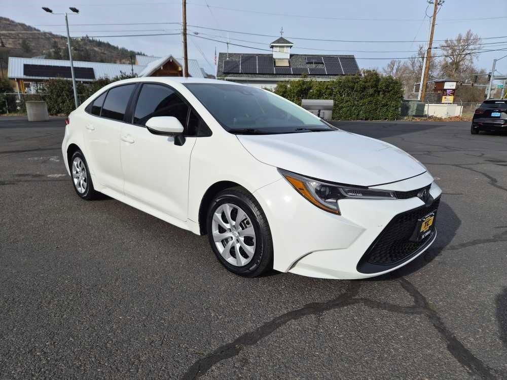 Used 2021 Toyota Corolla LE w/ Carpet Mat Package (TMS) image 3