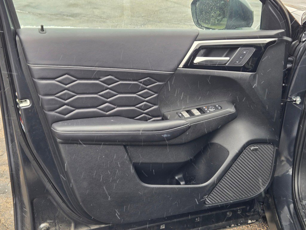 Used 2025 Mitsubishi Outlander SEL image 21