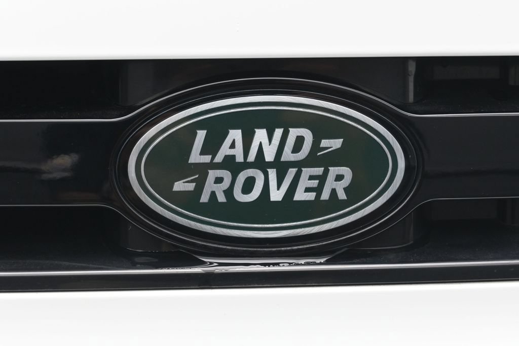 Used 2023 Land Rover Defender 130 X-Dynamic SE AWD/4WD image 43