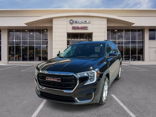 Used 2022 GMC Terrain SLE w/ Driver Convenience Package image 5