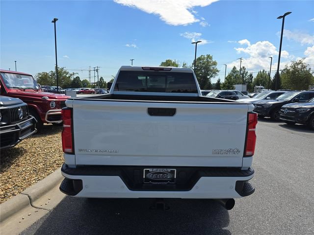 Used 2024 Chevrolet Silverado 2500 High Country w/ Technology Package AWD/4WD image 5