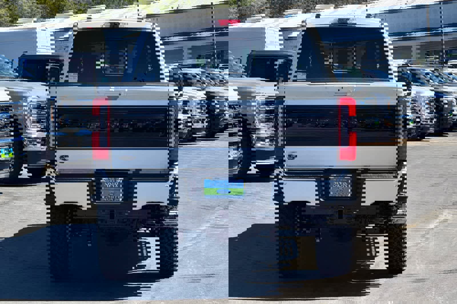 New 2026 Ford F350 Platinum w/ Tremor Off-Road Package image 6