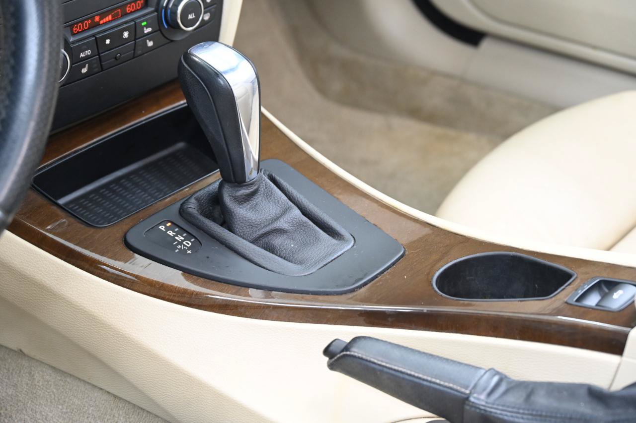 Used 2012 BMW 328i Convertible RWD image 31