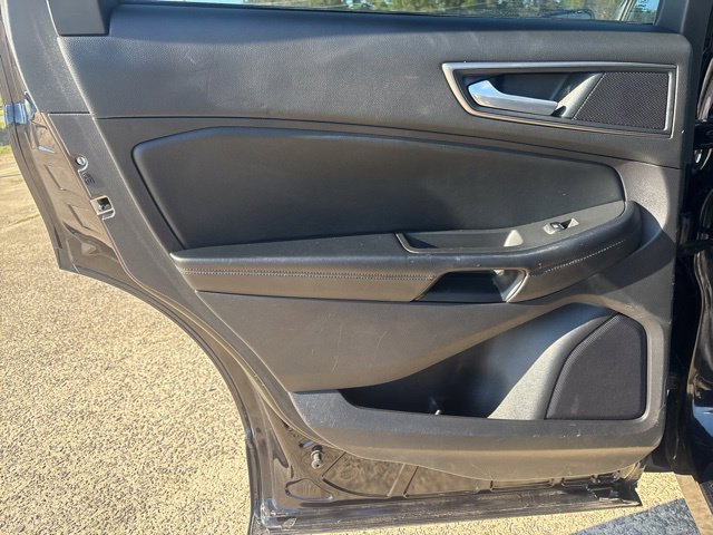 Used 2022 Ford Edge SE w/ Black Appearance Package image 14