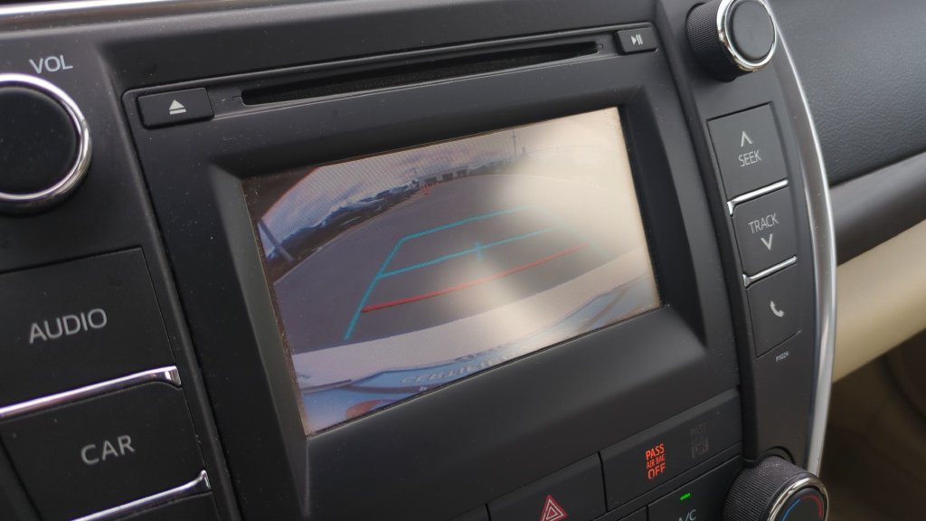 Used 2016 Toyota Camry LE FWD image 16