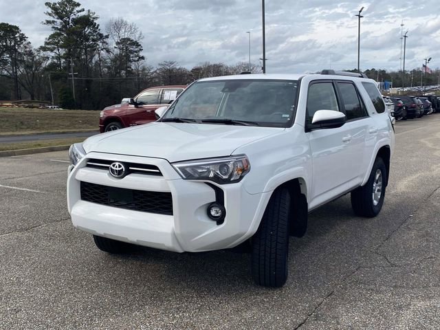Used 2024 Toyota 4Runner SR5 image 3