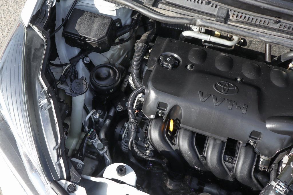 Used 2018 Toyota Yaris LE w/ Carpet Mat Package image 11