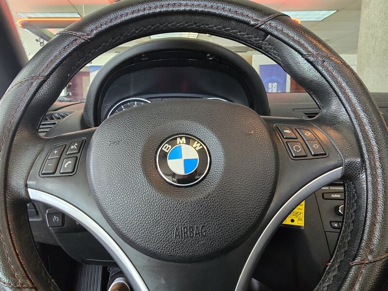 Used 2009 BMW 128i Convertible RWD image 21