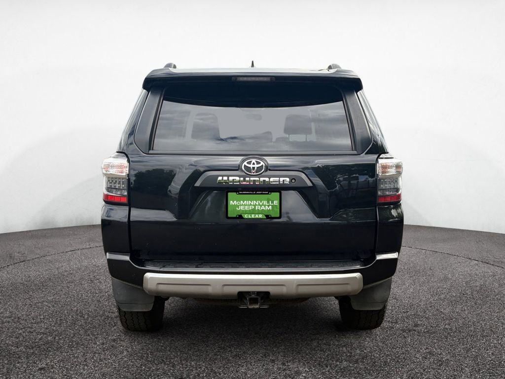 Used 2018 Toyota 4Runner TRD Off-Road Premium AWD/4WD image 4