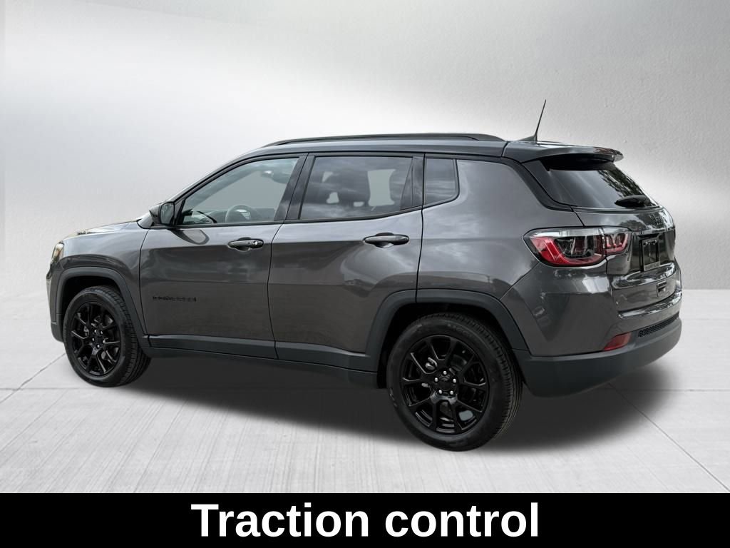 Certified 2022 Jeep Compass Altitude image 8