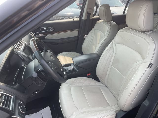 Used 2018 Ford Explorer Platinum AWD/4WD image 11
