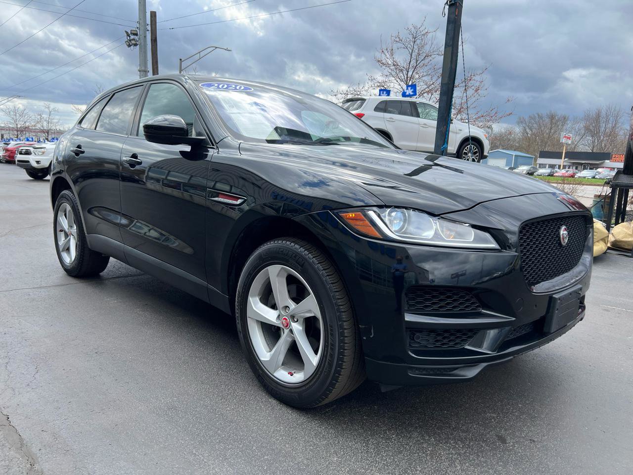 Used 2020 Jaguar F-PACE Premium image 8