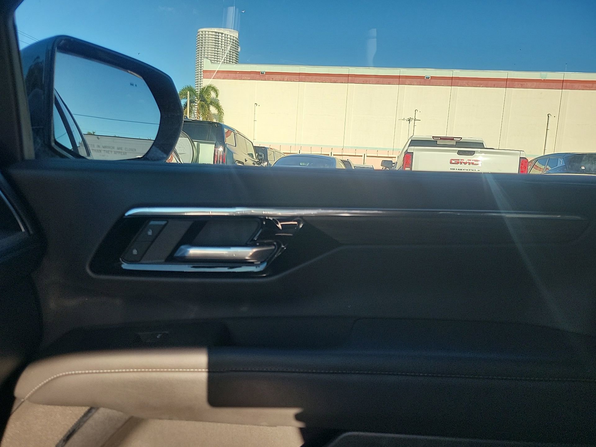 Used 2025 Chevrolet Tahoe Z71 image 35