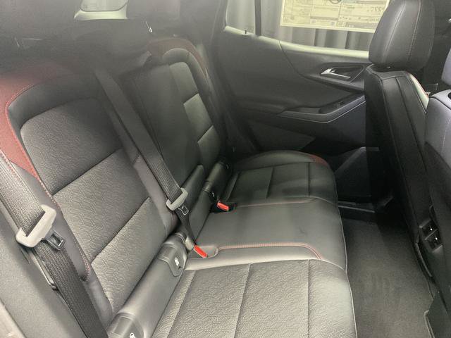 New 2027 Chevrolet Equinox RS FWD image 15
