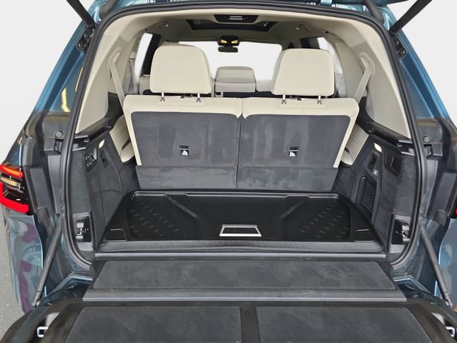 Used 2024 BMW X7 xDrive40i w/ Executive Package AWD/4WD image 14