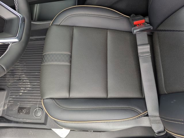 New 2026 Chevrolet Traverse High Country w/ LPO, Floor Liner Package image 11