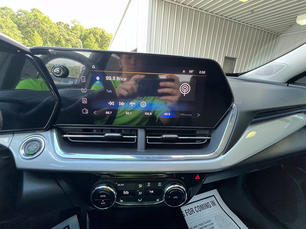New 2026 Chevrolet Trax LT w/ Driver Confidence Package FWD image 22