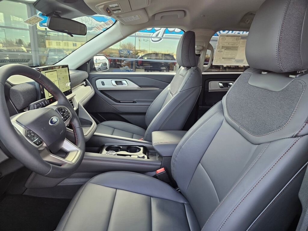 New 2026 Ford Explorer Active w/ Active Comfort Package image 12