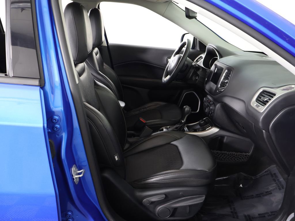 Used 2019 Jeep Compass Latitude AWD/4WD image 28