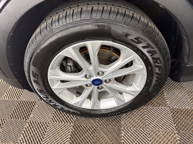 Used 2018 Ford Escape SE w/ Ford Safe & Smart Package FWD image 29
