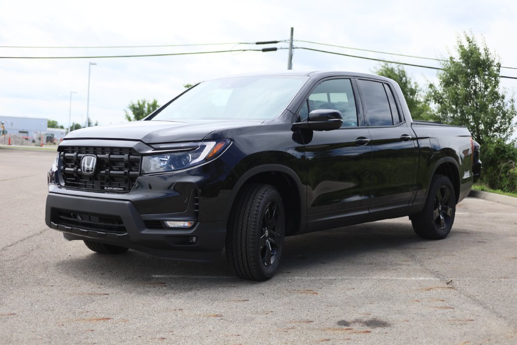 New 2026 Honda Ridgeline Black Edition image 3