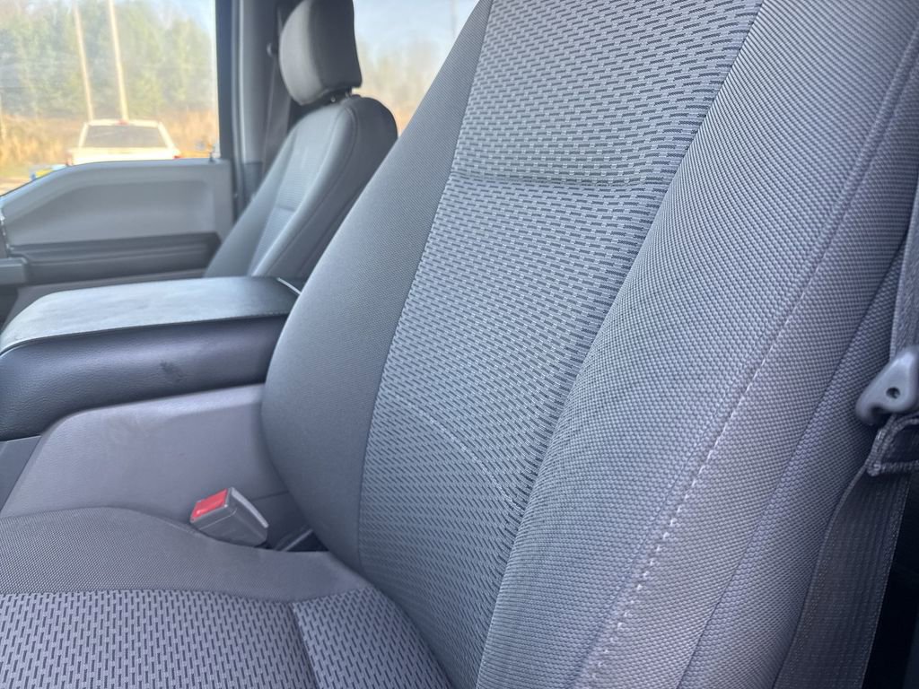 Used 2018 Ford F150 XLT w/ Equipment Group 302A Luxury AWD/4WD image 9
