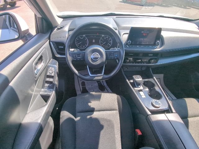 Used 2024 Nissan Rogue SV AWD/4WD image 7
