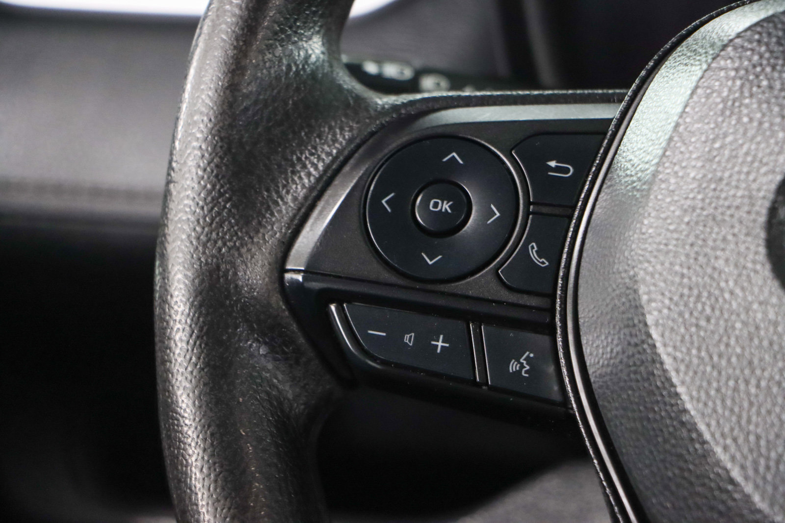 Used 2023 Toyota RAV4 XLE image 13