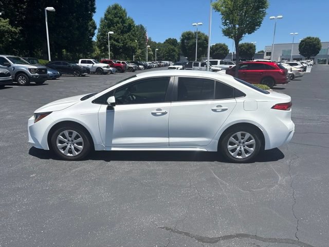 Used 2020 Toyota Corolla LE FWD image 2