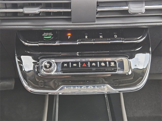 New 2026 Lincoln Corsair Premiere image 18