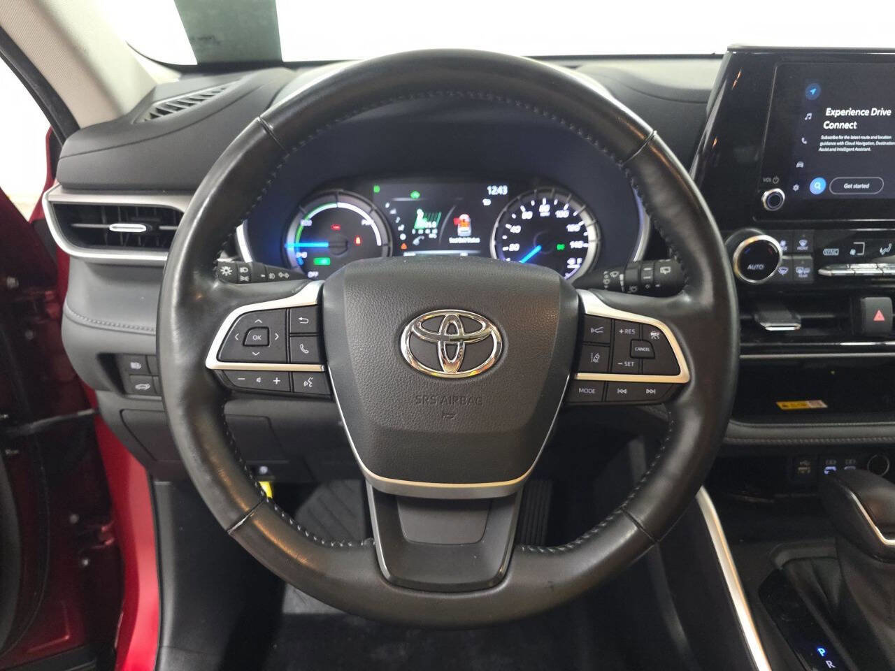 Used 2023 Toyota Highlander XLE image 13