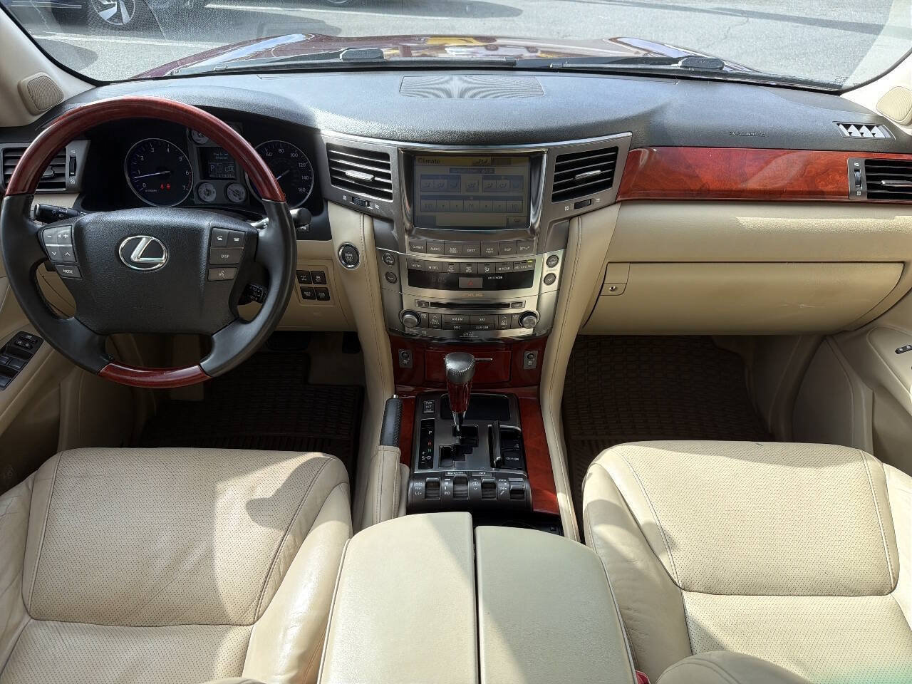 Used 2010 Lexus LX 570 4WD image 21