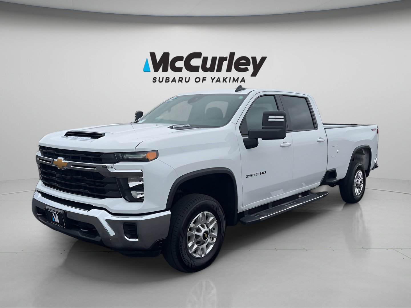 Used 2024 Chevrolet Silverado 2500 LT image 2