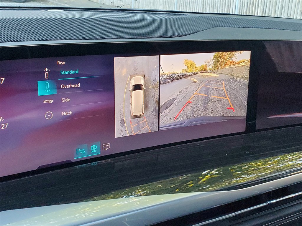 New 2026 Cadillac Escalade Luxury w/ LPO, Floor Liner Package image 24