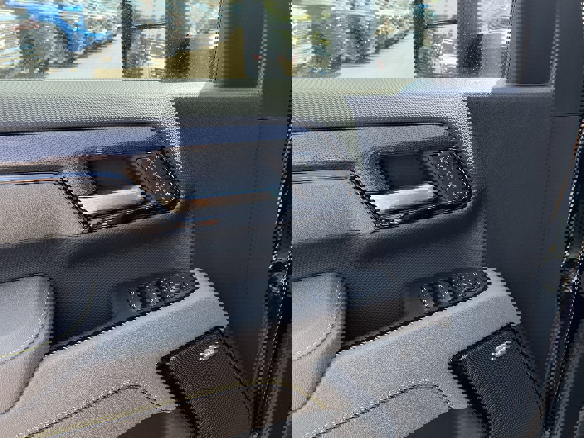 New 2025 Chevrolet Silverado 2500 ZR2 w/ Technology Package image 60