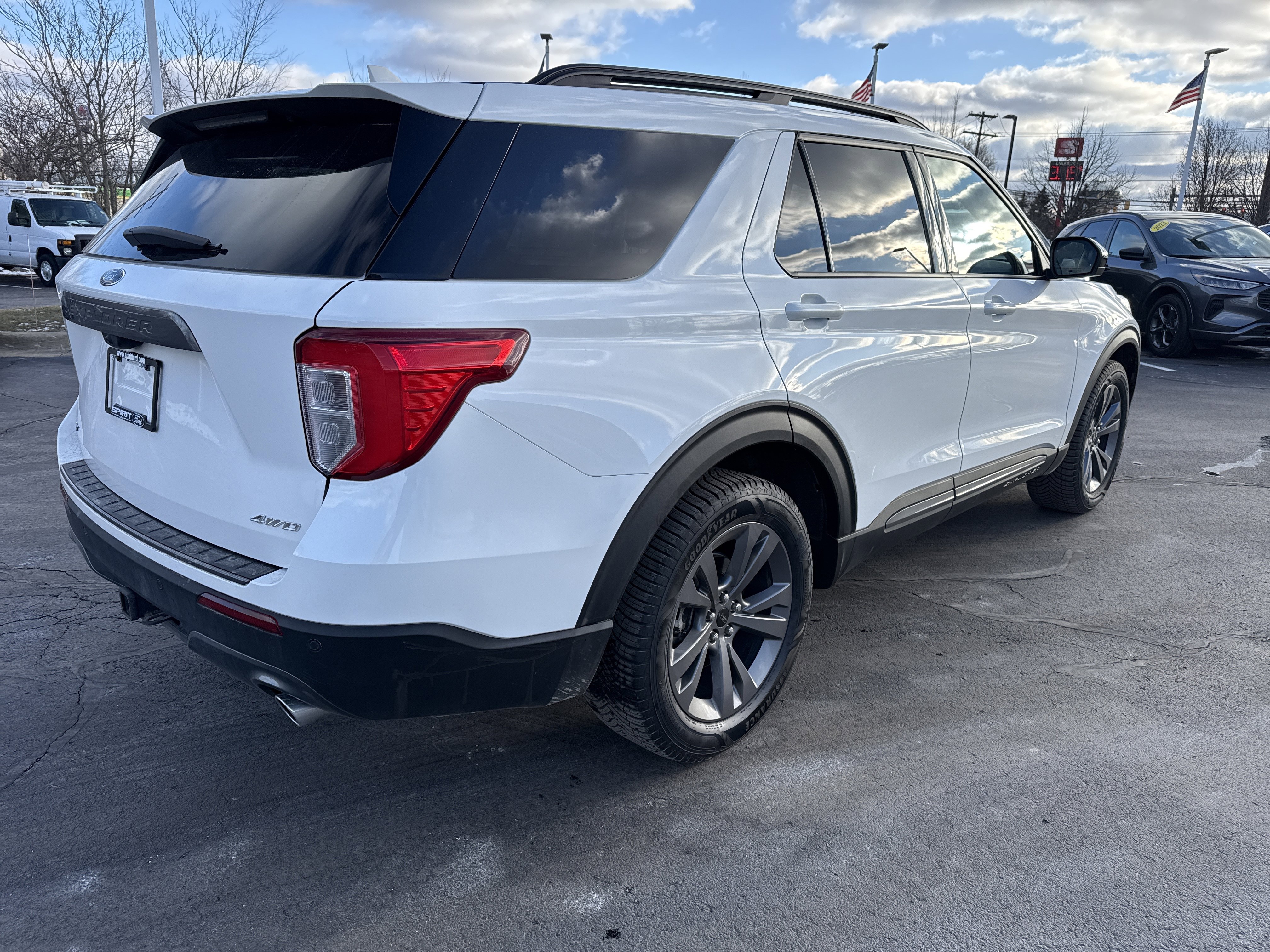 Certified 2023 Ford Explorer XLT w/ Equipment Group 202A image 9