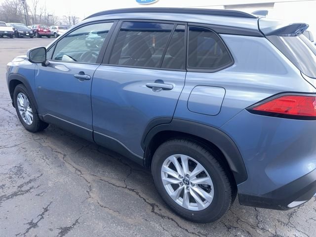 Used 2023 Toyota Corolla Cross LE image 5