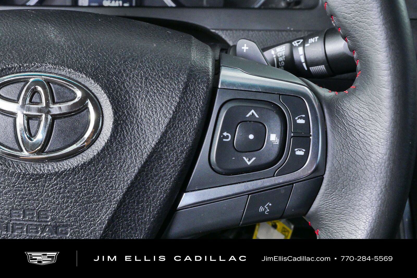 Used 2017 Toyota Camry SE FWD image 11