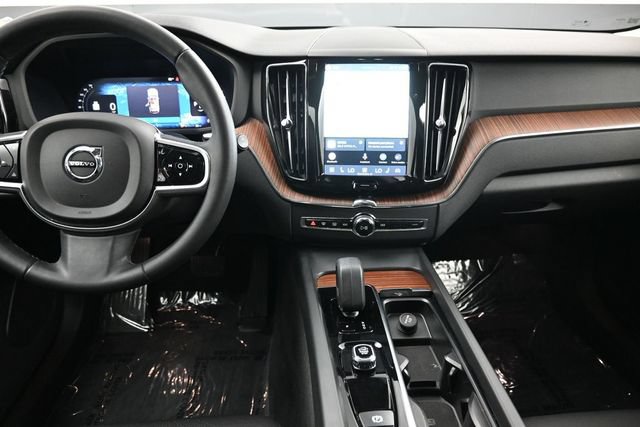 Used 2024 Volvo XC60 B5 Plus AWD/4WD image 14