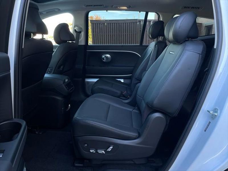 New 2026 Hyundai Ioniq 9 Limited image 13