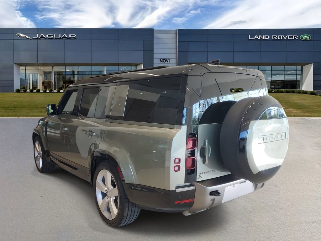Certified 2025 Land Rover Defender 130 X-Dynamic SE AWD/4WD image 4
