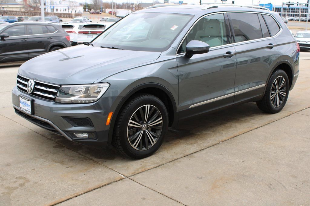 Used 2018 Volkswagen Tiguan SEL image 3