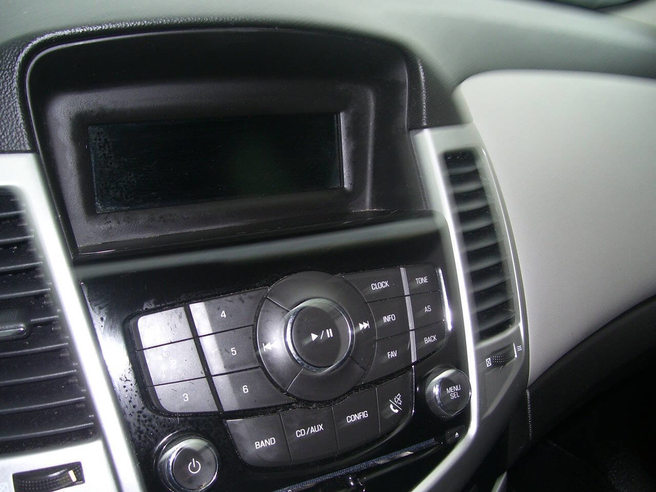 Used 2011 Chevrolet Cruze LS w/ Connectivity Package image 10