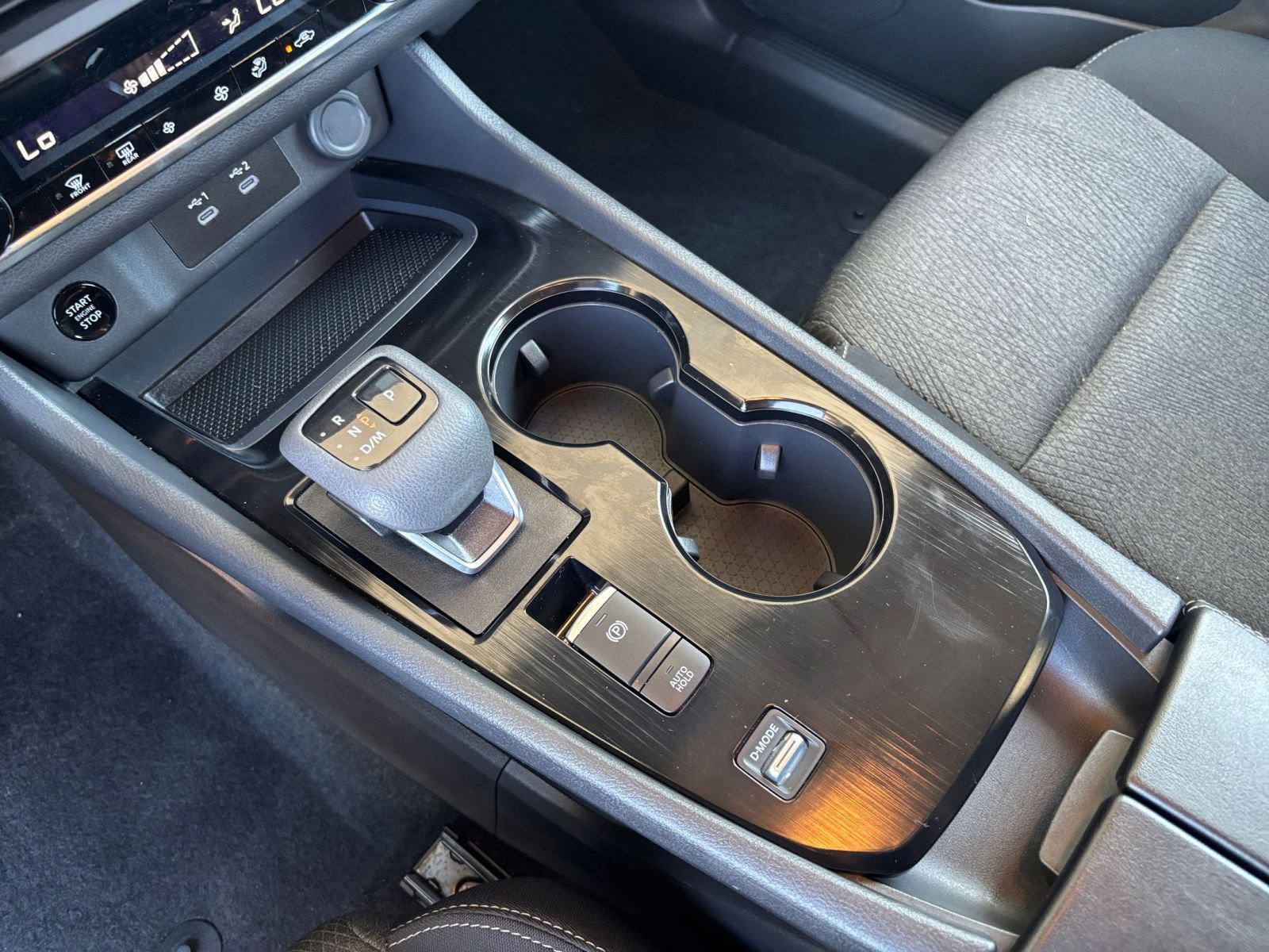 Used 2025 Nissan Rogue SV FWD image 43